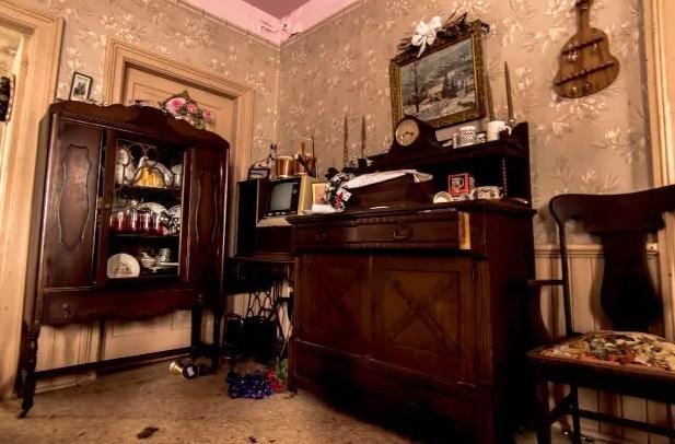 Muzeum Year in Review: How to find antiques worth money - Muzeum Gold and Silver