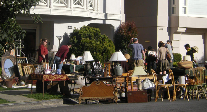 How to make the most money visiting garage sales - Muzeum Gold and Silver