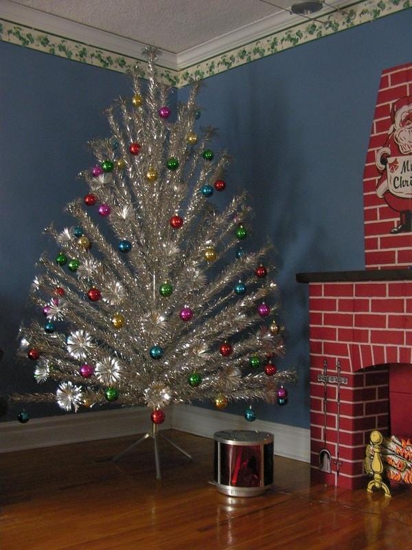 The best antique Christmas decorations and collectibles